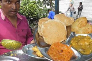 Best Breakfast in Ranchi - Puri - Dhooska & Jilebi @ 6 rs Each - Indian Street Food