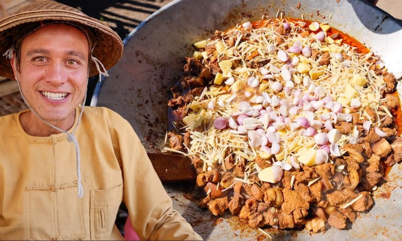 Burmese Food - CURRY JACUZZI!! 5 Aunty’s Cooking For Entire Shan Village!!