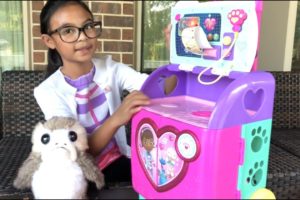 Disney Doc McStuffins Rescues Porg the Bird + NEW Rescue Pet Mobile Pretend Play | Toys Academy