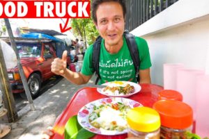 Eating at ORIGINAL THAI FOOD TRUCK!  ?  Asian STREET FOOD on Wheels!