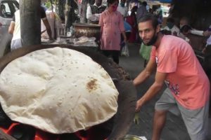 Indian People Loves It ( Tarka Roti ) | 4 Piece Ruti & Egg Tarka @ 42 rs plate | Kolkata Street Food