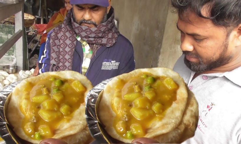 It's A Common But Tasty Breakfast | Puri / Luchi @ 4 Rs Each | Indian Village Street Food