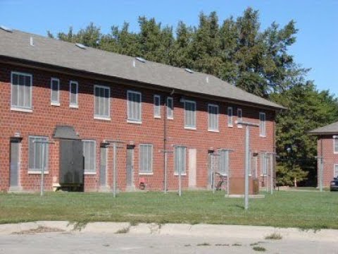 Local Omaha hood fight in the South Omaha Projects