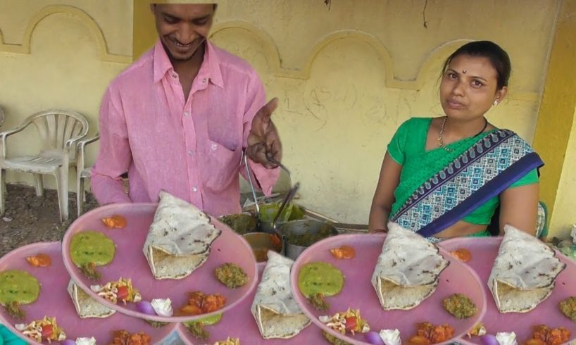 Marathi Husband Wife Selling Jhunka Bhakar @ 20 rs Plate - Street Food Maharashtra India