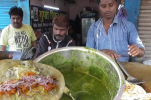 Ranchi Anda Paratha ( Egg Roll ) @ 30 rs - Indian Street Food