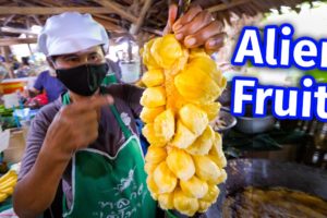 Street Food Jungle!! AMAZING THAI FOOD + Grilled Chicken in Tropical Paradise!