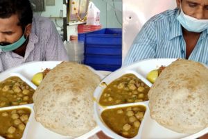 Chole Bhature 100 Rs Plate ( 2 Piece ) | Kolkata Bara Bazar Street Food