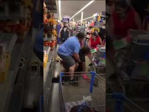 Hood Fight: 2 Black Girls In Walmart