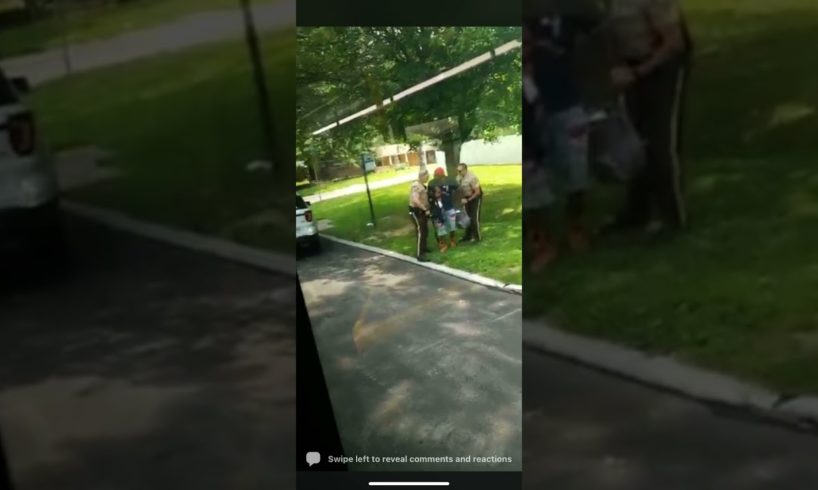 Police brutality make this go #viral ! Hood fights worldstar #hoodfights