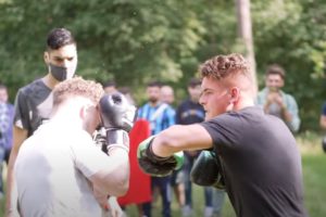 STRAAT GEVECHTEN (KNOCKOUT) *GEEN CLICKBAIT* | WAT IS HOODFIGHTS?