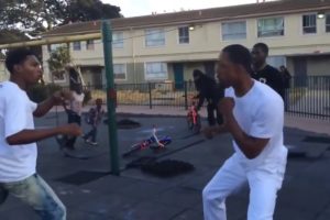 Fight In Hood Playground!