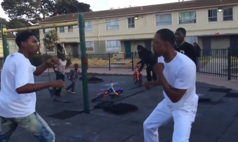 Fight In Hood Playground!
