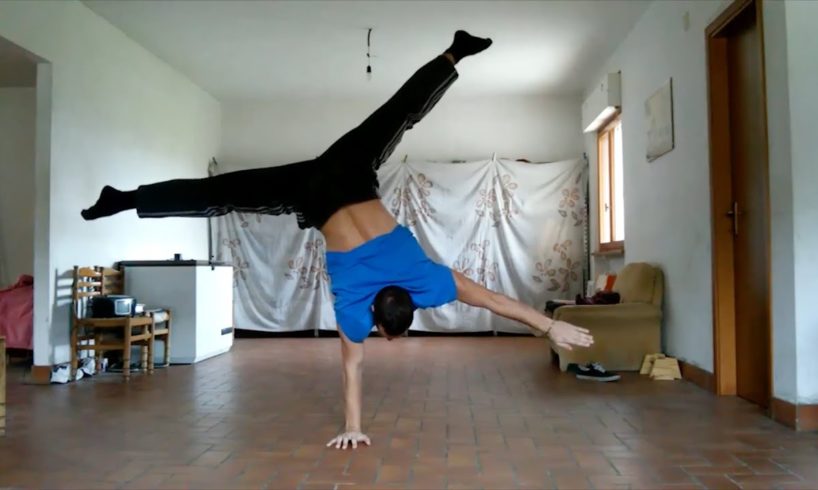 Incredible handstands & bodyweight fitness (People are Awesome)