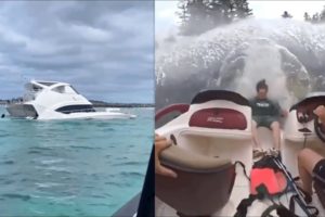 Boat Fails and Wins 2021 - Best of The Week | Part 76