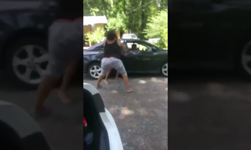 Hood fight Big girl Vs Little