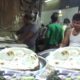 Lots of People Eating Food at Boro Bazar Kolkata | Tandoori Roti Amazing Street Food India