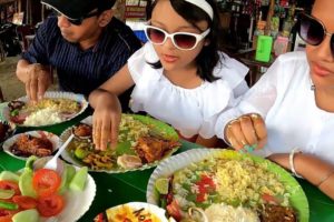 Lunch Eating Show Beside Mandarmani Sea Beach | Memorable Day | Rice | Crab | Pomfret | Prawns