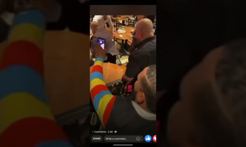 Hood fights over cheesecake 😂