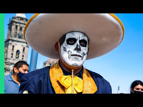 MEXICAN DEATH FOOD!!! Eating on Day of the Dead!!