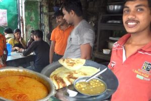 Non Veg (Egg/Chicken/Fish Curry) & Veg (Potato Fry/Ghugni/Aloo Dum) with Paratha | Best Street Food