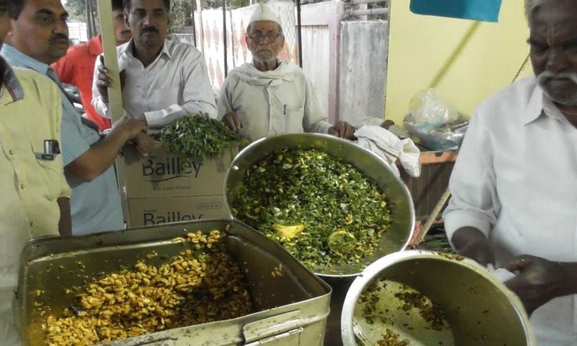 काका का जबाब नहीं - 75 yrs Old Shop - Best Snacks (Chivda Mixture ) - Street Food India