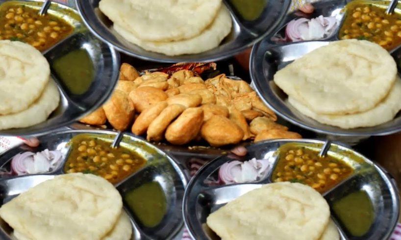 Chana Bhatura/Chana Batora in Kolkata(Park Street) | People Eating Mouthwatering Indian Street Food