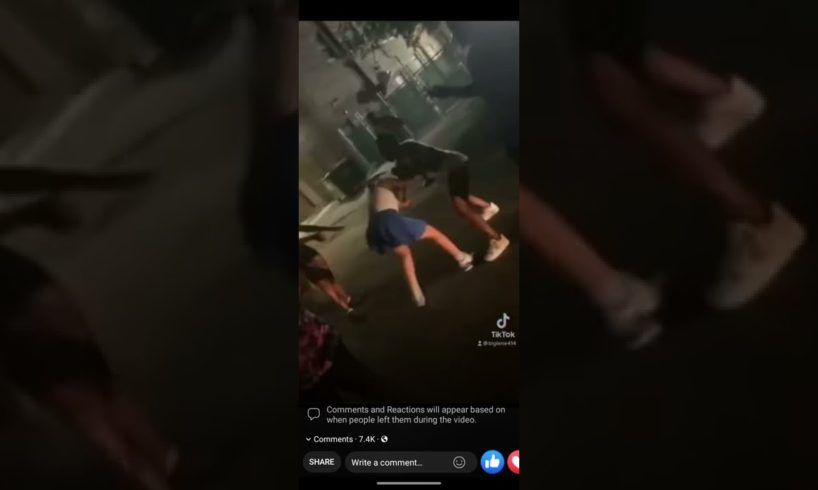 Hood fights she had them hoes mad 😂😂