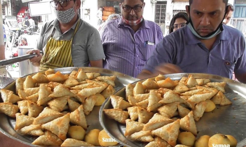 It's a Snacks Time in Surat Street | 20 Rs Plate | Alupuri / Fafda / Samosa | People Enjoying It