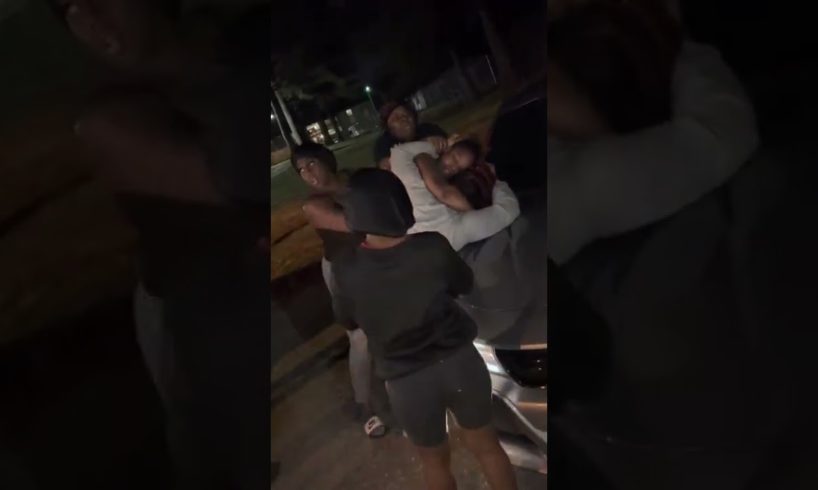 Hood fight 🤷‍♂️