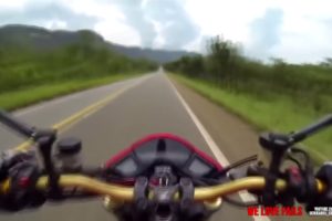Close to death compilation 2017 Lucky bikers 😱