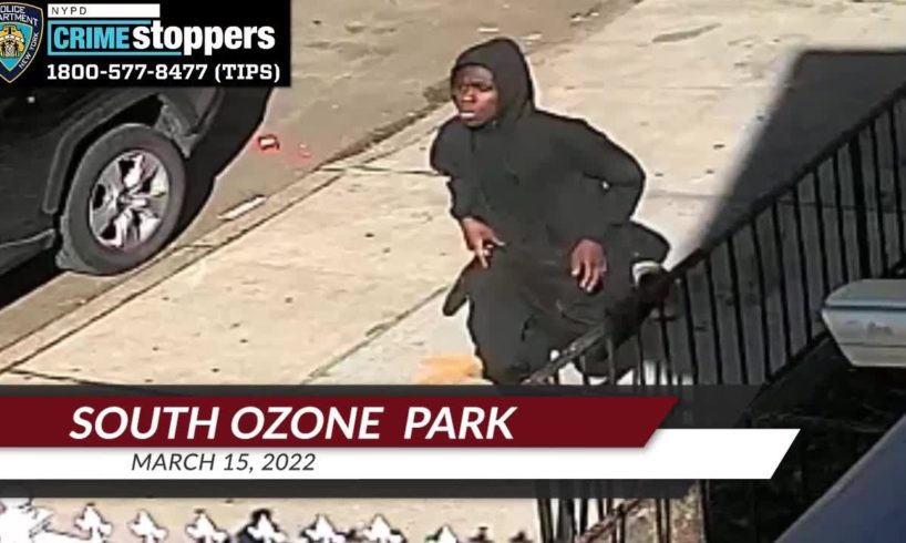 Suspect flees scene of fight outside Queens high school