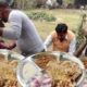 UP People Enjoying Matar Chaat & Chole Kulche | Special Lucknow Breakfast | Indian Street Food
