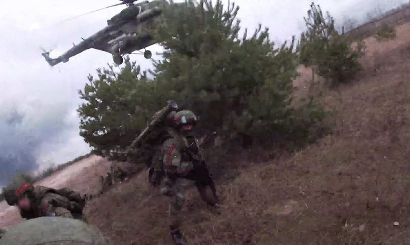 🔴 Ukraine War - Helmet Cam Captures Russian Air Assault Troops First Capture Of Hostomel Airport