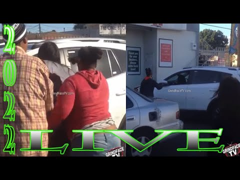 Women Fighting Over A Parking Spot Turns Into Bumper Cars (Live)