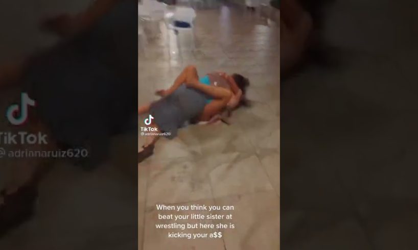 Hood Girl Fight #girl #fight #rolling #ohno #awesome #wtf #shorts #tiktok