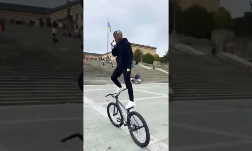 PEOPLE ARE AWESOME (Cycling Edition) | Insane Bike Moments