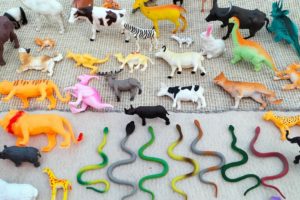 Plastic Animals Toys Collection Video Zebra, Elephant, Gorilla, Lion, Tiger, Dinosaurs, Rhino, Snake