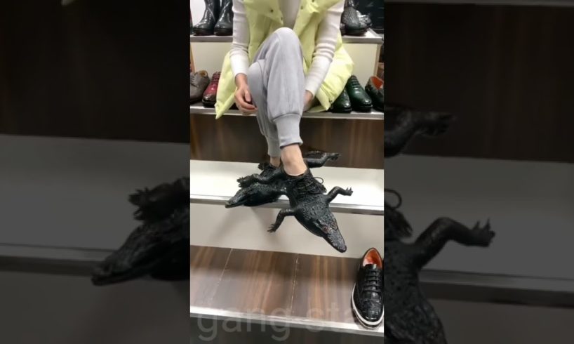 The crocodile 🐊 shoes you don't seen anywhere 😲😲#trending#shorts #viral #amazing