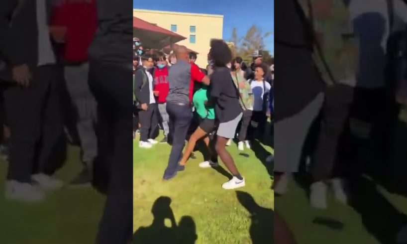 school Girl Fight 2022/ Omg They Beat up the Teacher #girlfight #streetfights #hoodfights