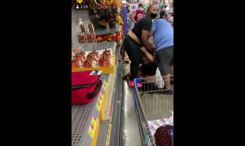 (Hood Fights) Walmart brawl gets crazy !! Like comment N subscribe