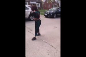 (Hood Fights) Her scalp out !!! 👊🏽
