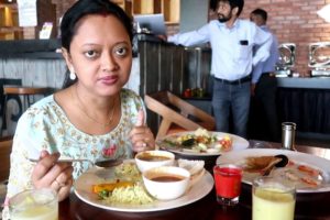 Kyriad Hotel Indore | Buffet Breakfast | Garam Puri with Indori Poha | Sandwich | Unlimited Food