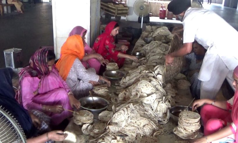 The Largest Free Kitchen in the World - 100,000 People Eating Each Day -  Golden Temple Langar