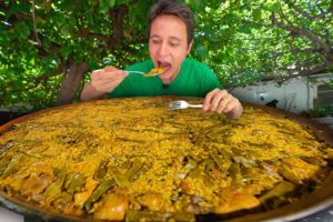 Authentic Spanish Paella!! HUGE PAELLA + Market Food Tour in Valencia, Spain!