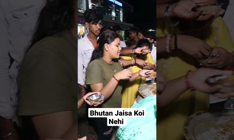 Bhutan Jaisa Koi Nehi.. Famous Panipuri Seller #shorts #panipuri #streetfood #fuchka