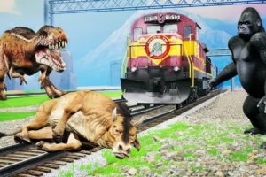 Dinosaur vs King Kong Fight Buffalo On Train Track King Kong Saved Buffalo Giant Animal Fights Video