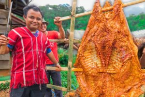 Thai Tribe Cooks GIANT Pig Whole!! Rare Karen Village Food!!