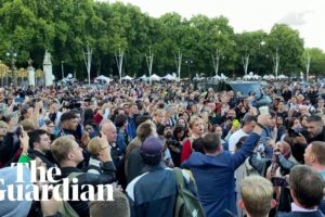Crowd sings national anthem outside Buckingham Palace after the Queen's death