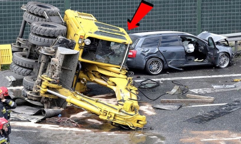 20 Extreme Dangerous Idiots Excavator Driving Skills -Truck Fails Compilation - Excavator Working P7