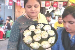 Priti Madam & Associates Preparing Butter Appe / Appam | 60 Rs/ Plate ( 6 Piece )